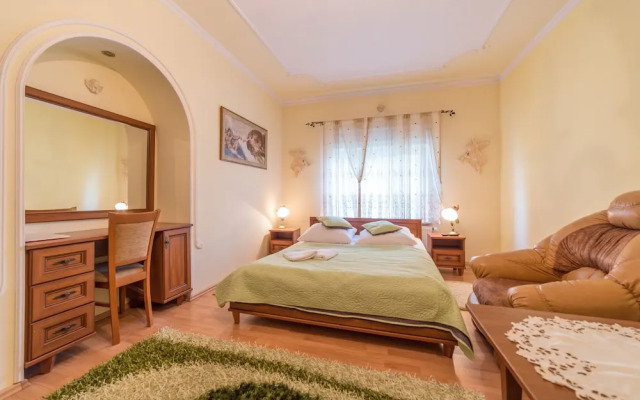 Motelik Mister