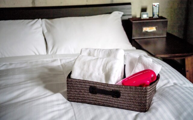 Little Island Okinawa Asahibashi