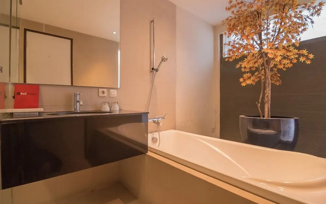 Hotel Nyland Cipaganti by RedDoorz