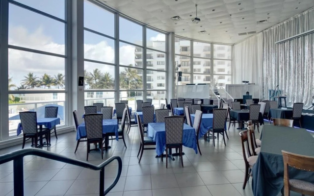Soleil Apartments at Castle Beach Club