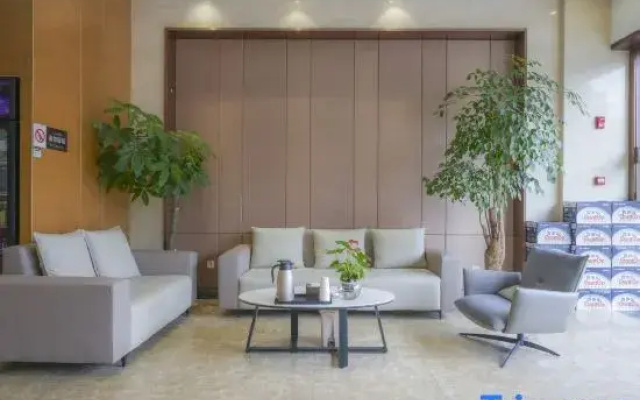 Tubola Hotel (Songzi Baiyun Road)