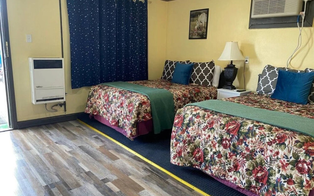 Western Motel Lovell