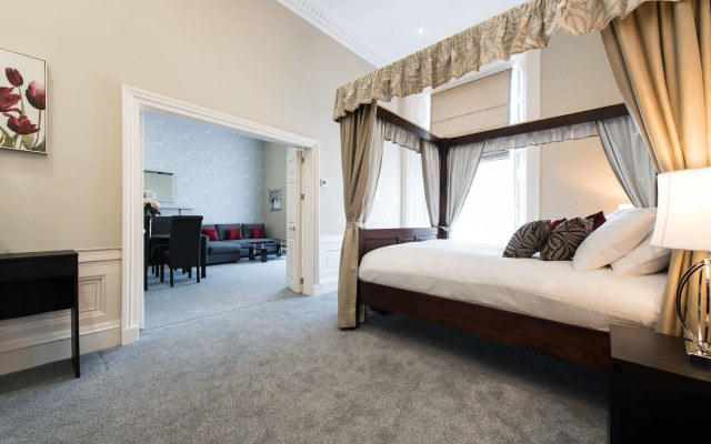 Royal Princes Suites