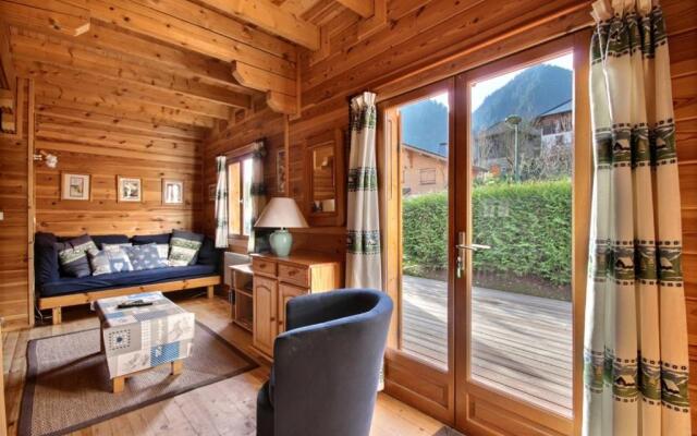 Chalet chaleureux - 9 personnes - 3km des pistes - proche Morzine - Iaorana