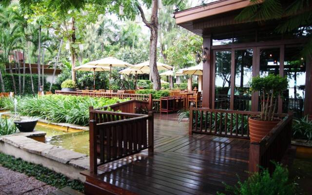 Raya Resort Beach front - The Most Green Resort in Cha-am