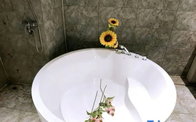 Orchid City Life Hotel