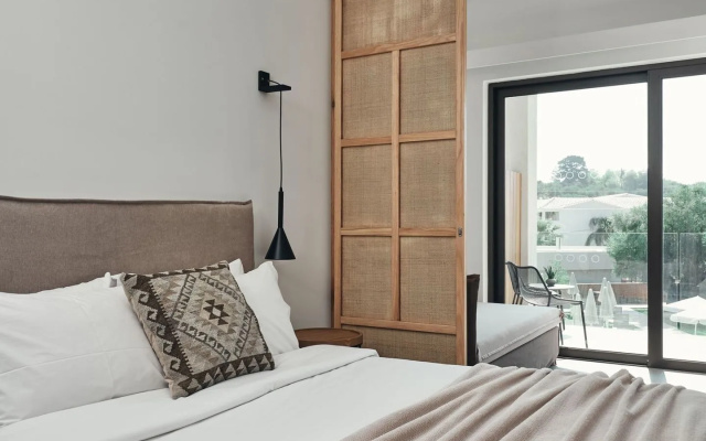 Aqua Bay Suites