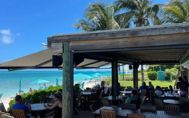 Caicos Coral Reef Beachfront Apartments