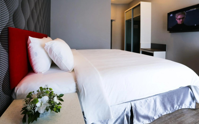 Cenang Plaza Beach Hotel