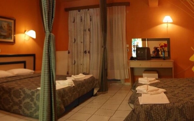 Polychrono Beach Hotel