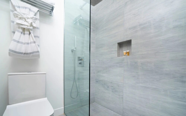 Cayman Luxury Rentals at The Grove