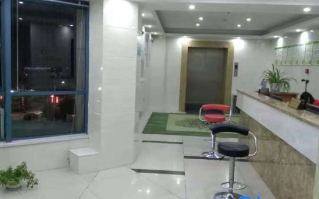 Pinghu Golden Bay Hotel
