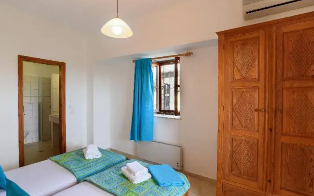 Meandros Suites