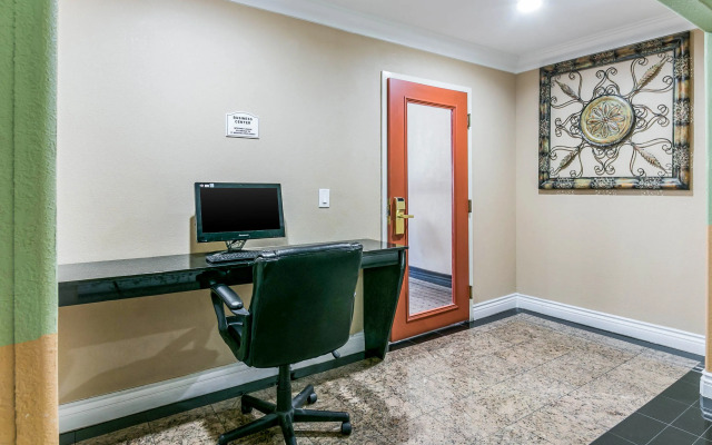 Quality Inn & Suites