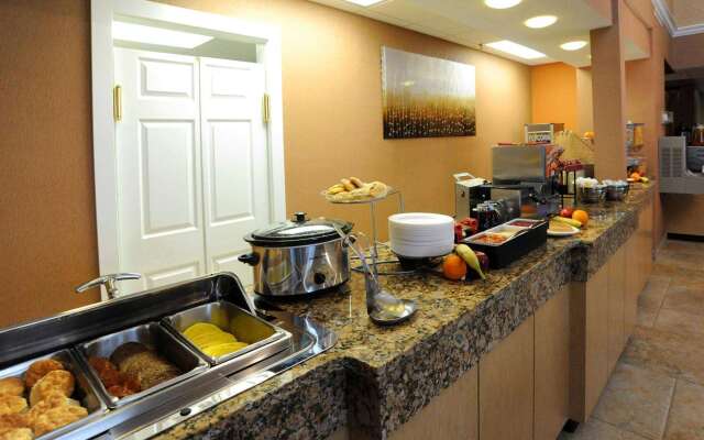 La Quinta Inn & Suites by Wyndham Springfield South