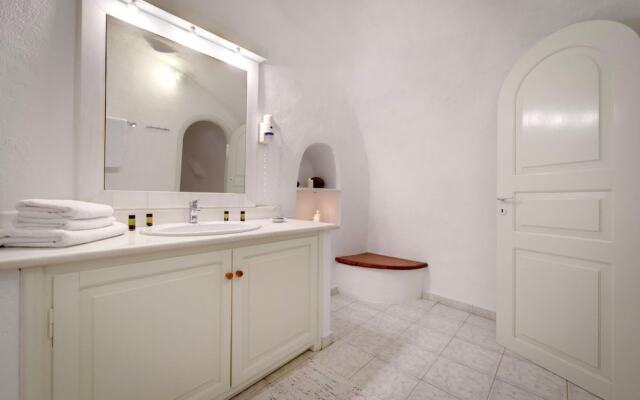 Chelidonia Traditional Villas Santorini Classic Villa