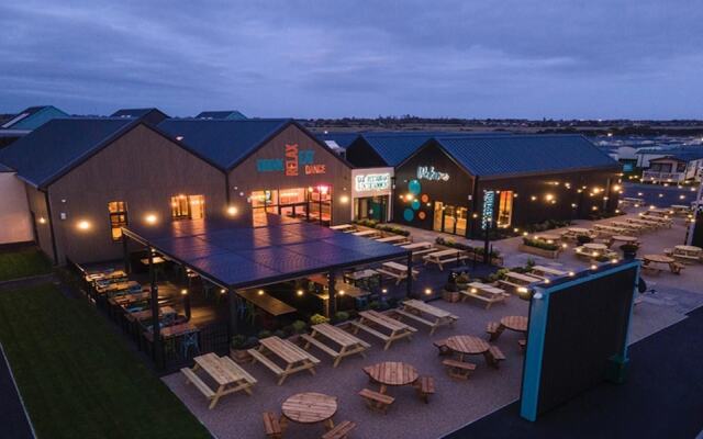 Beautiful Cosy 2-bed Caravan in Clacton-on-sea