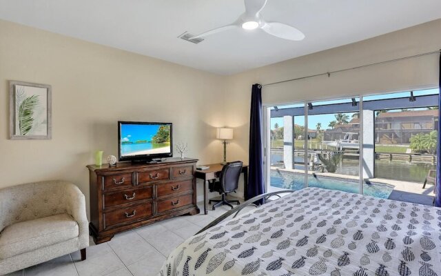 Lovely Pet-friendly Waterfront Home With Pool and Dock