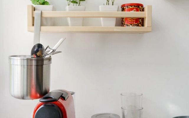 Rothschild Chic Studio