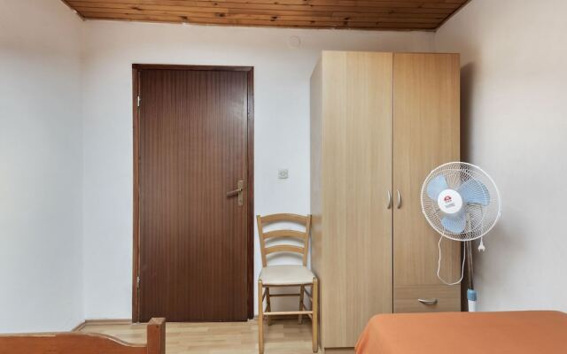 Simplistic Apartment in Vir With Barbecue