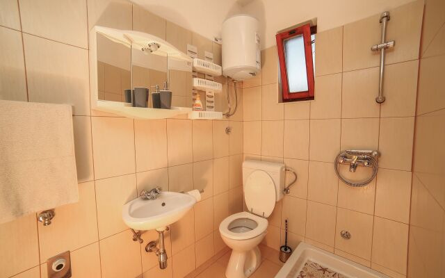 Holiday house Mario - with pool: Supetar, Island Brac