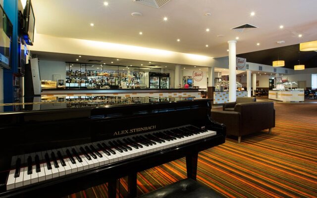 Nightcap at Gateway Hotel
