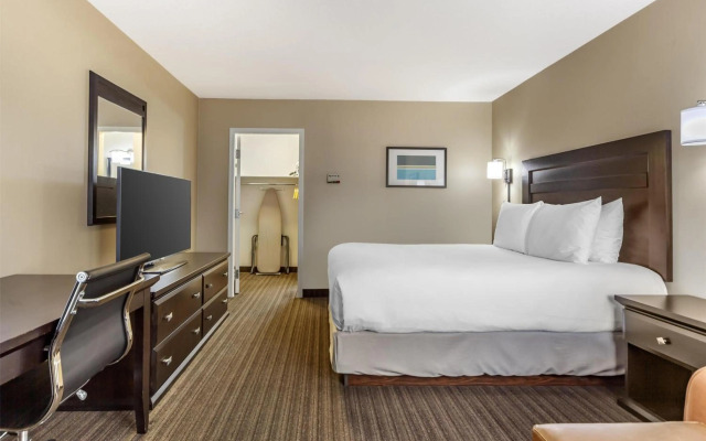 Best Western Cold Lake Inn