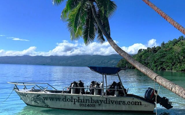 Dolphin Bay Divers Retreat