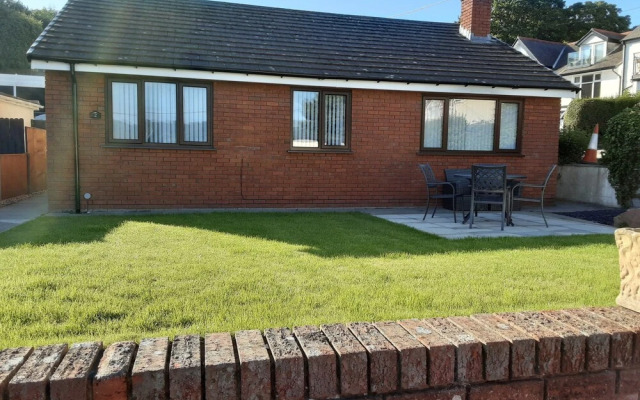3-bed Bungalow Near Conwy Valley Close to Castle