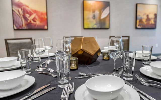 Cambria Hotel Louisville Downtown-Whiskey Row