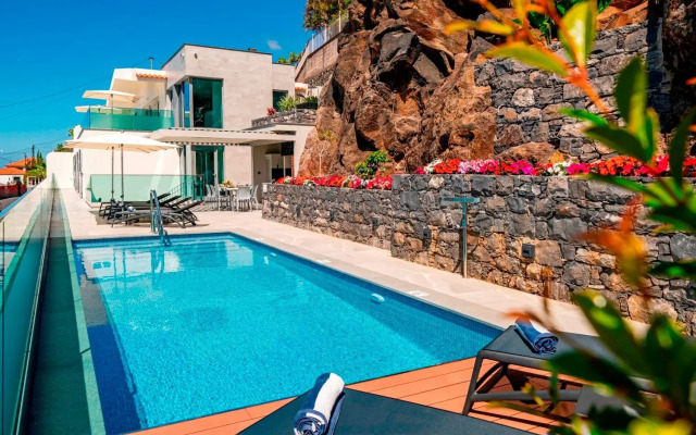 Grandview by OurMadeira