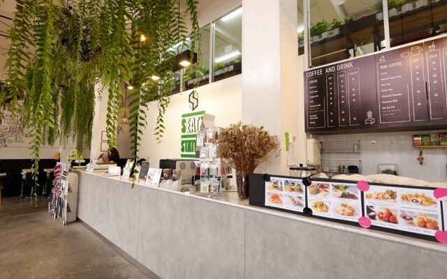 Seatz station Hostel Female only