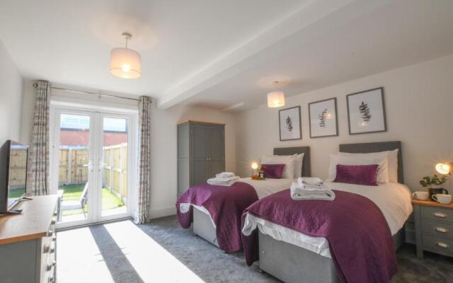 7 Old Grammar School, Leiston