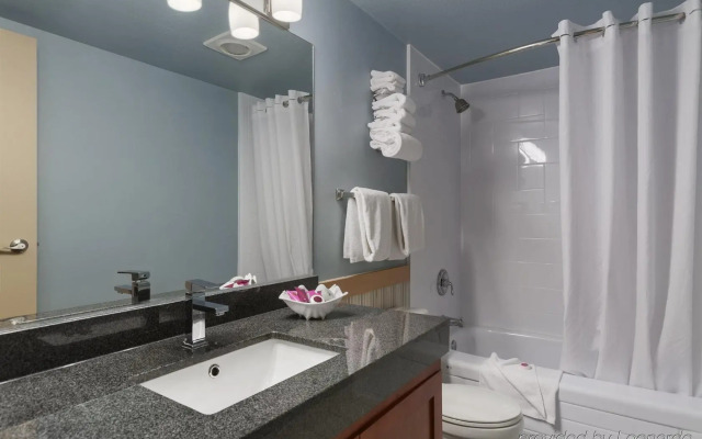 Poco Inn and Suites Hotel & Conference Centre