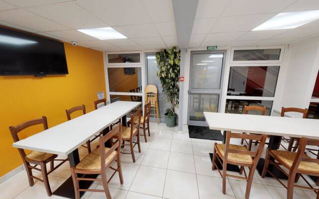 Premiere Classe Cambrai - Proville