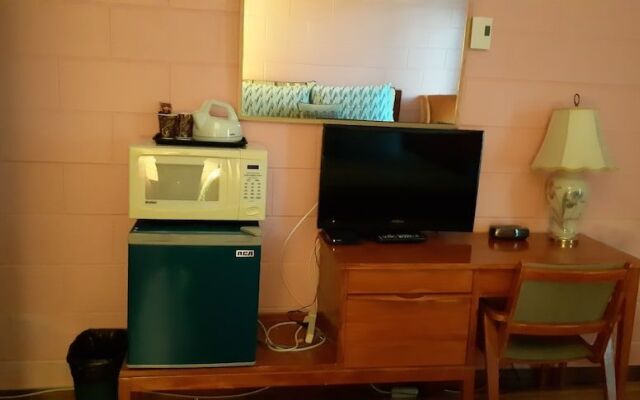 Pine Grove Motel