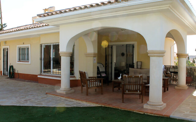 Holiday Home Bonalba Golf, Urb. Los Naranjos