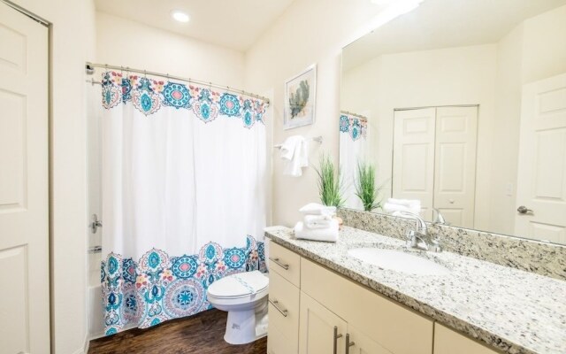 Amazing Townhome! - Lucaya Village - 8951SD