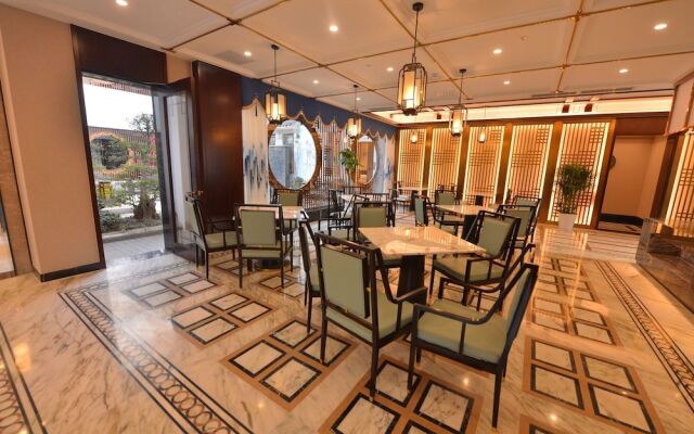 Jingcui Huanyi Hotel