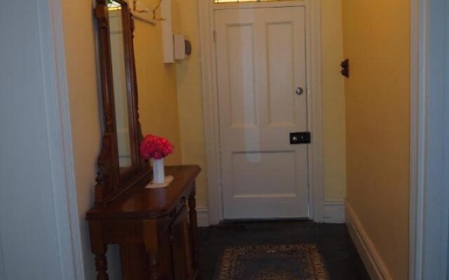 Cobblers Cottage B & B Accommodation