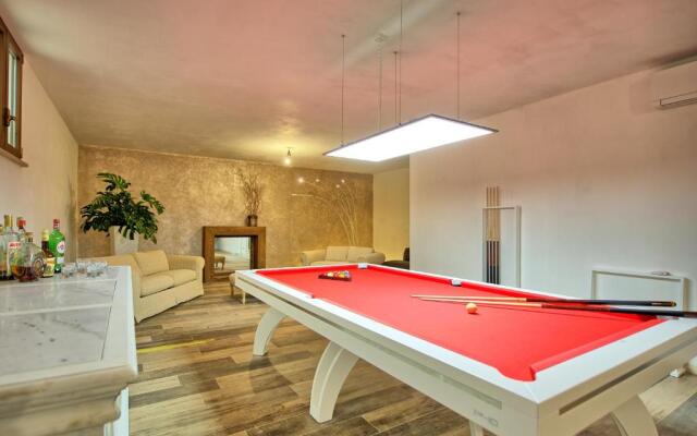 Villa Massimiliano by PosarelliVillas