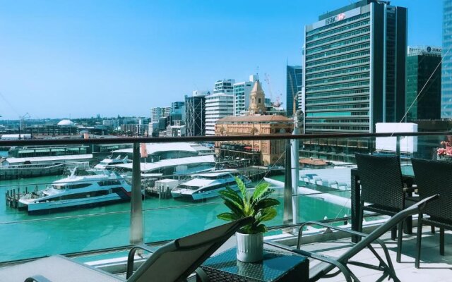 All New Lux Panoramic Sea-view Penthouse on Princes Wharf