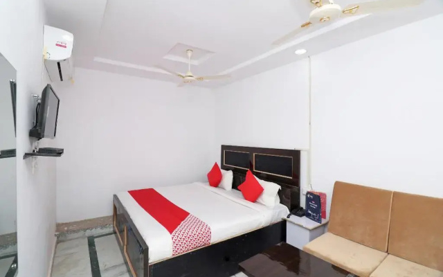 Hotel Raj Shree By OYO Rooms
