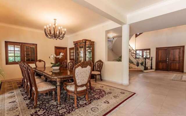 Srvittinivillas Brres/16 Spacius Villa / Large Family/ Group/ Couples/holiday