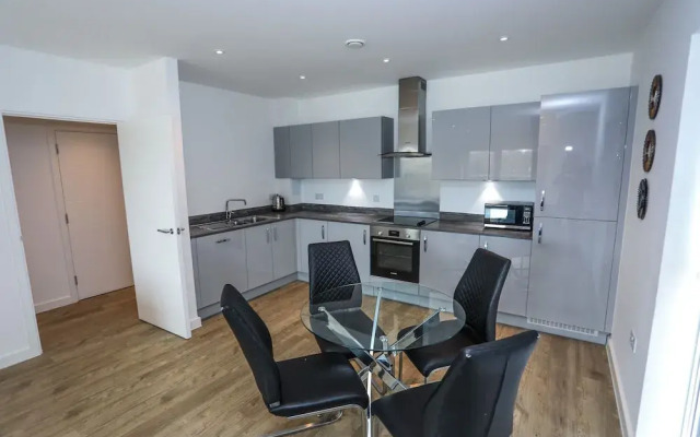 Exquisite One Bed Apartment