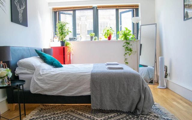 Charismatic 2 Bedroom Duplex in Shoreditch