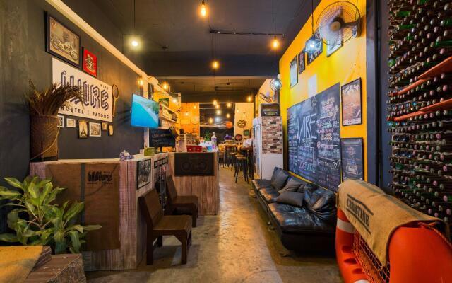 Wire Hostel Patong