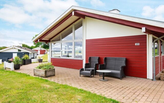 6 Person Holiday Home in Aabenraa-by Traum