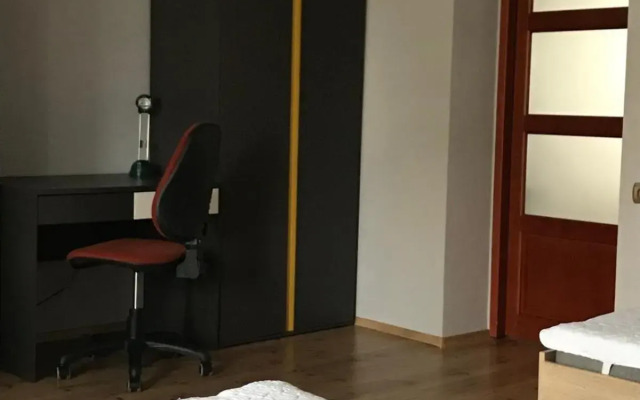 Затишна квартира в спальному районі