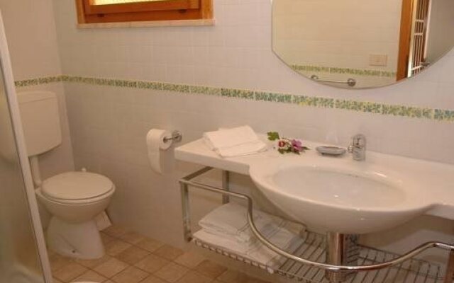 Los Nidos Holiday Resort Bungalows